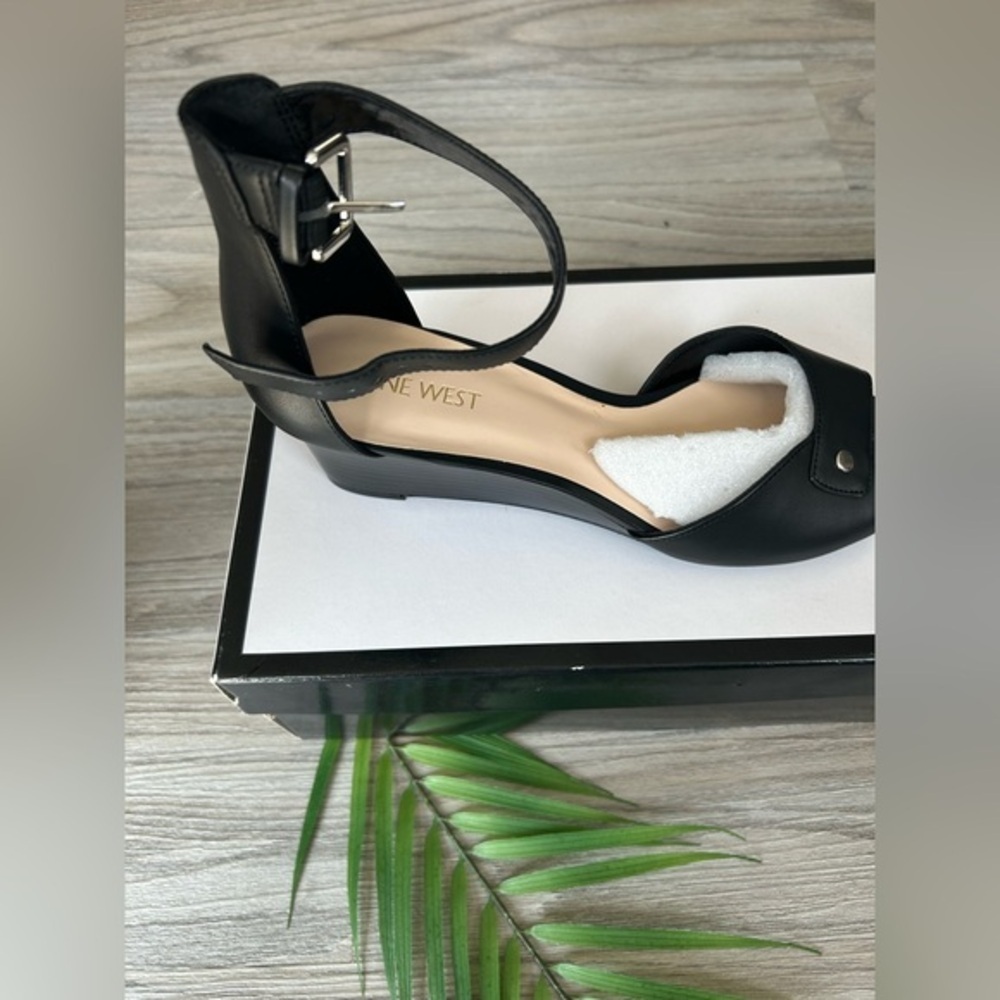✨NEW Nine West Black Women's Ankle Strap drop wedge Sandals 8.5 - Picture 2 of 10